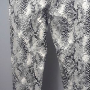 Snakeskin cotton legging